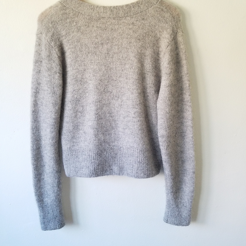 & Other Stories Light Gray V-Neck Fuzzy Cropped Cardigan - Picture 9 of 13